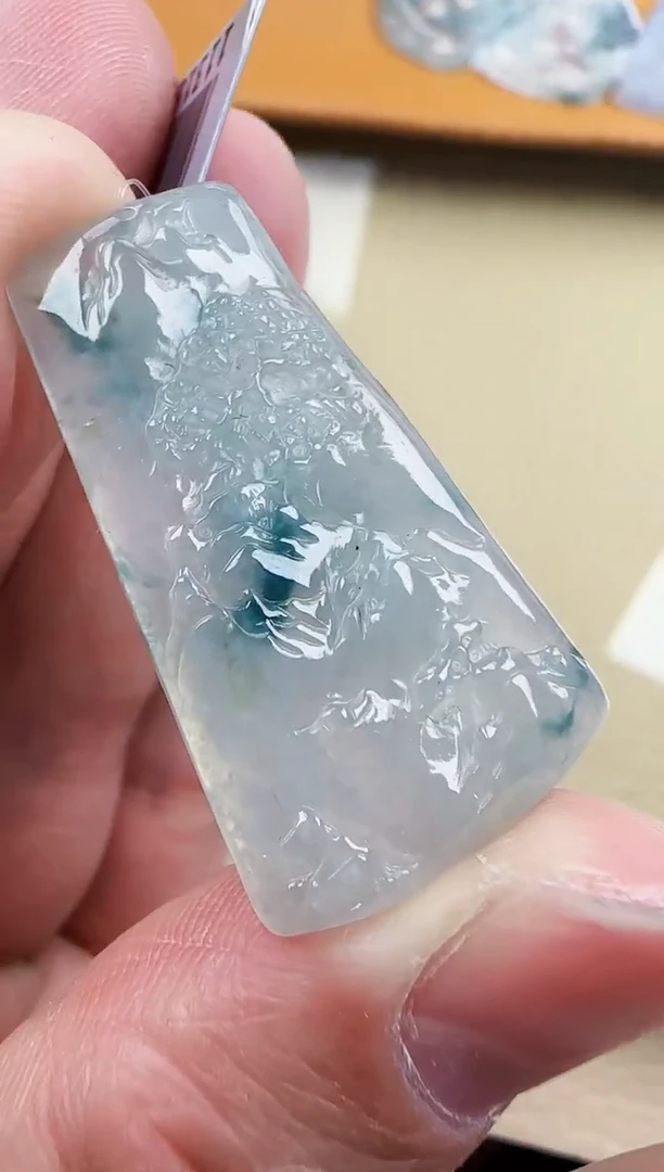 【闪购商品】翡翠颈饰未镶嵌翡翠