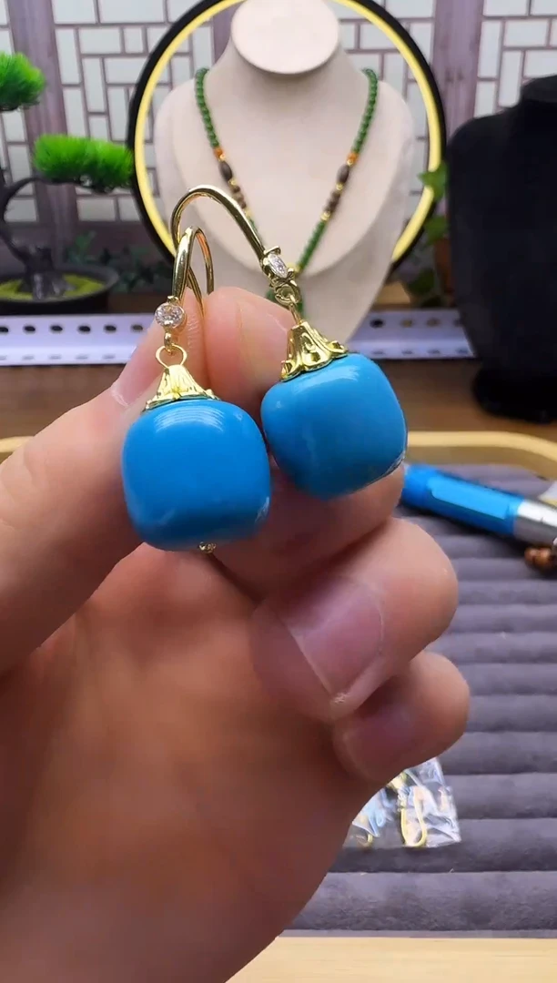 14K金镶嵌耳饰玛瑙/玉髓E240