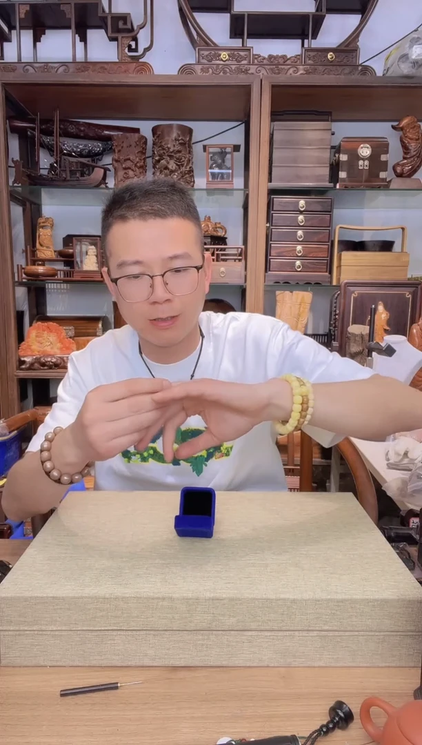 乌木类书架977蓝宝戒指