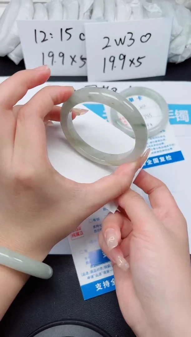 【闪购商品】石英质玉手镯未镶嵌G205-56.3