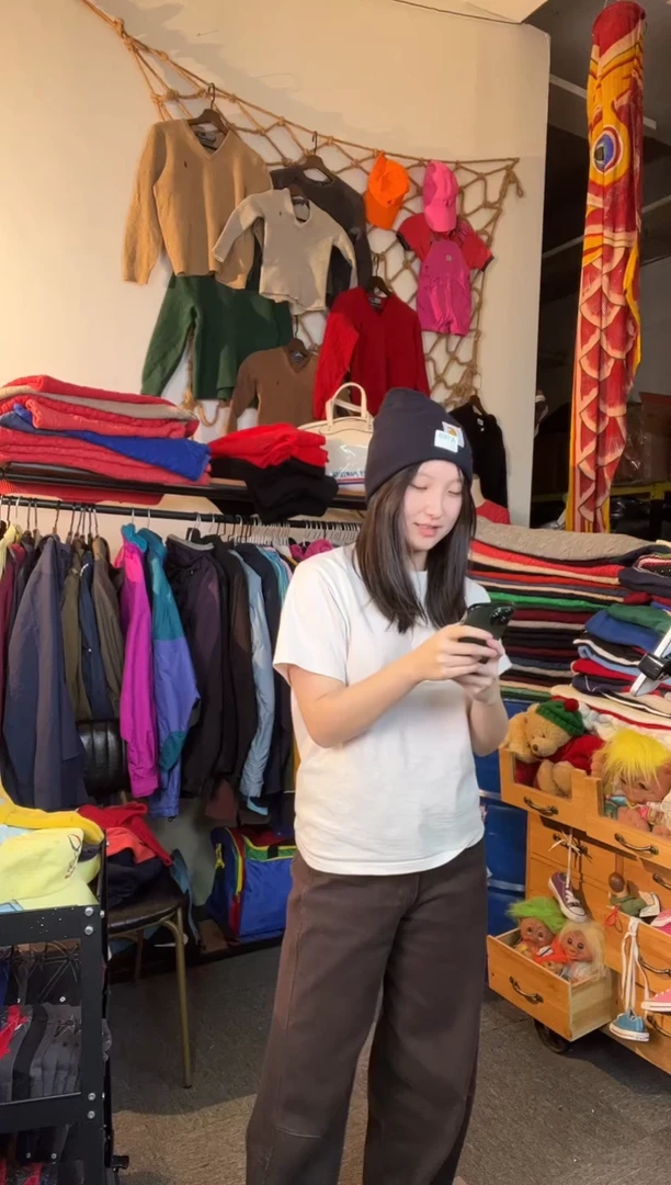 168藏蓝色小卡no退还 逃单菲菲