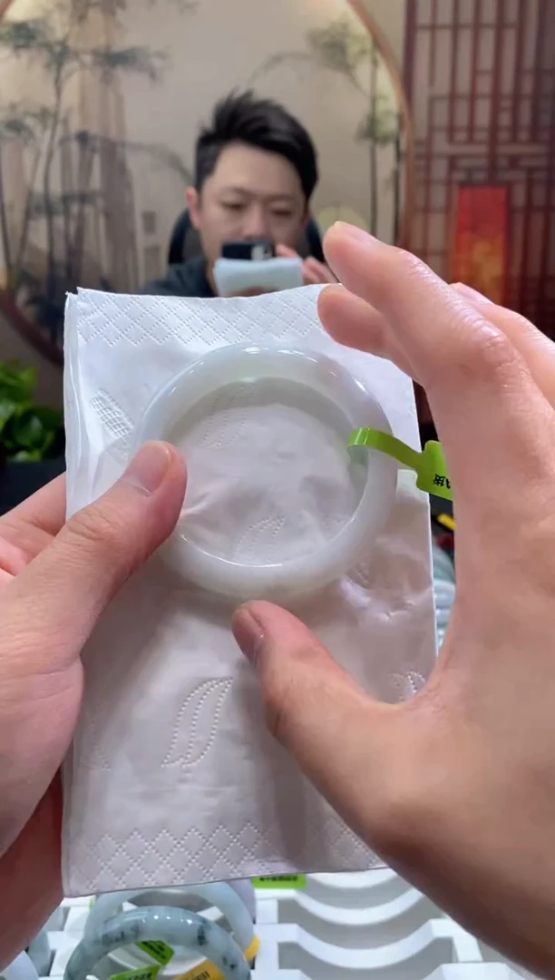 未镶嵌手镯翡翠000084711