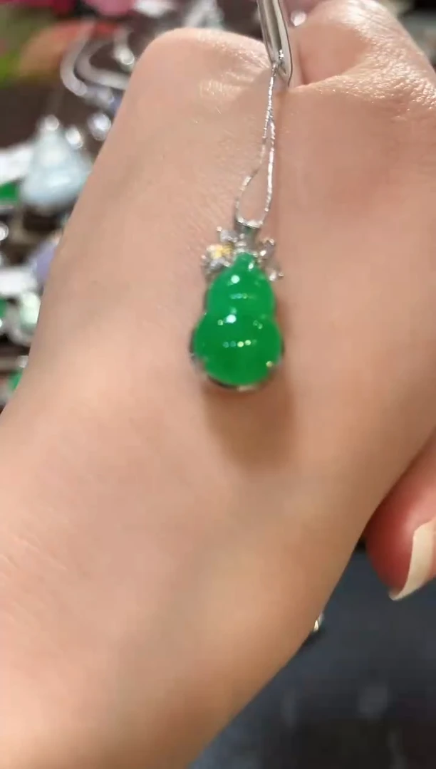 吊坠(不含链)18K金镶嵌翡翠n11