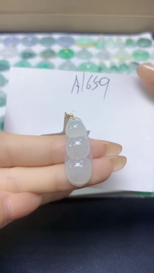 颈饰未镶嵌翡翠天然缅甸A货翡翠百元以上9元证书费自理