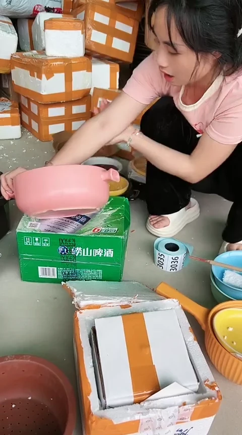 3034瑕疵粉色锅不带盖孤品