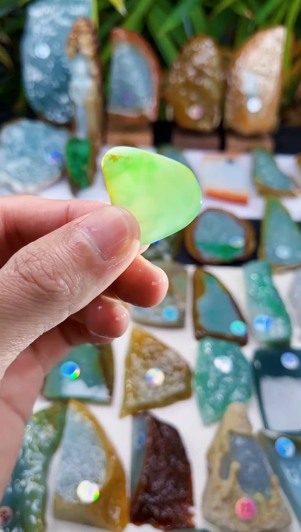 未镶嵌定制翡翠翡翠