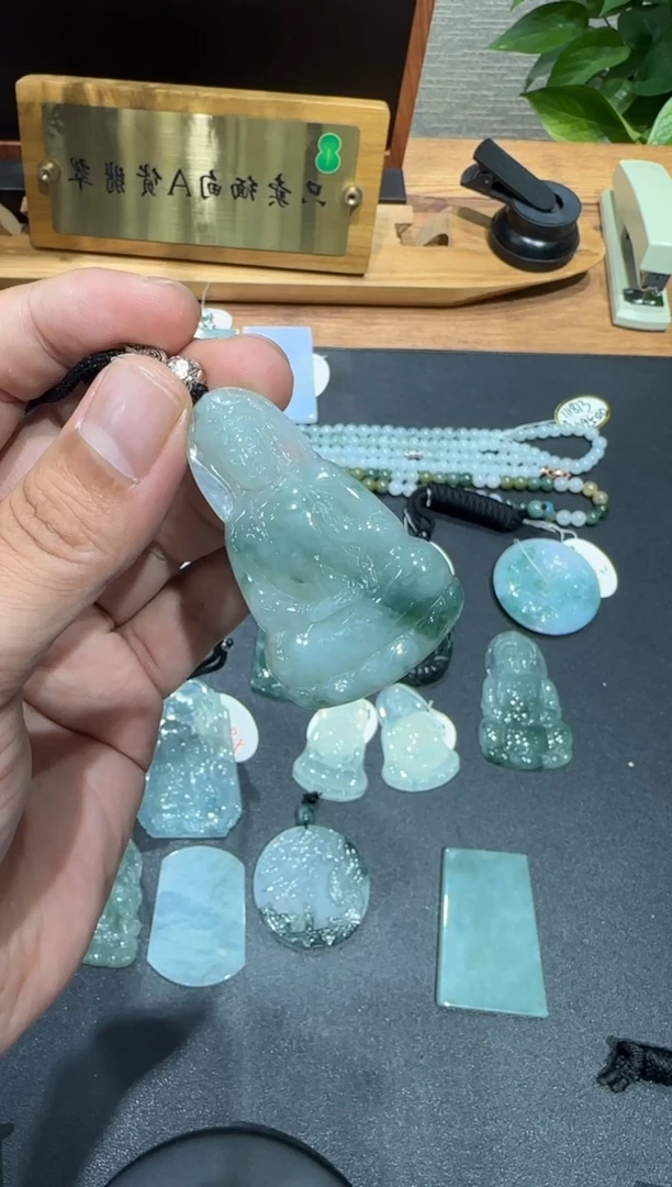 未镶嵌挂件翡翠A货翡翠多样性孤品