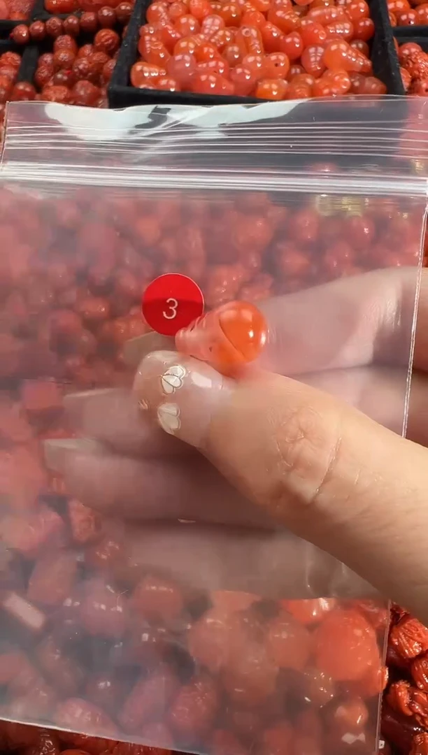颈饰未镶嵌南红玛瑙1