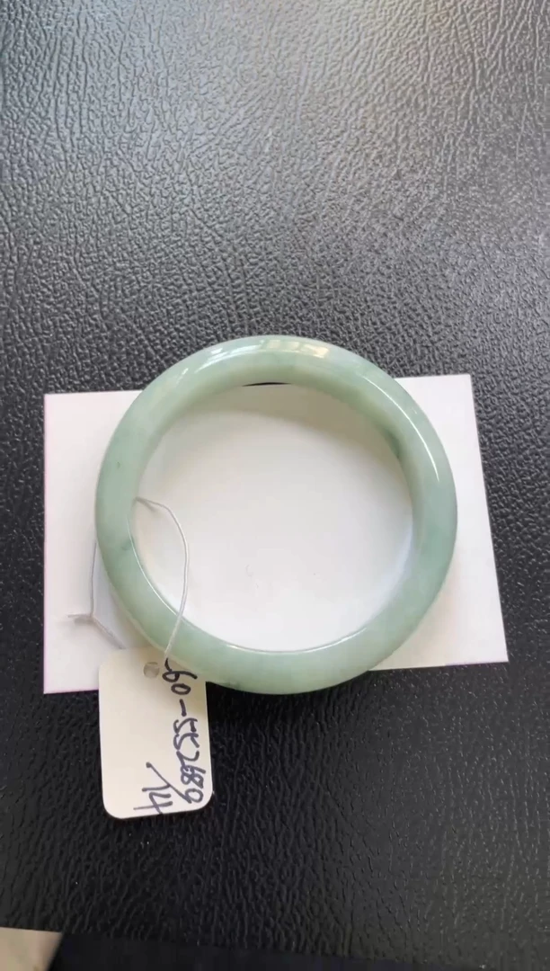 【闪购商品】翡翠手镯未镶嵌天然A货翡翠手镯