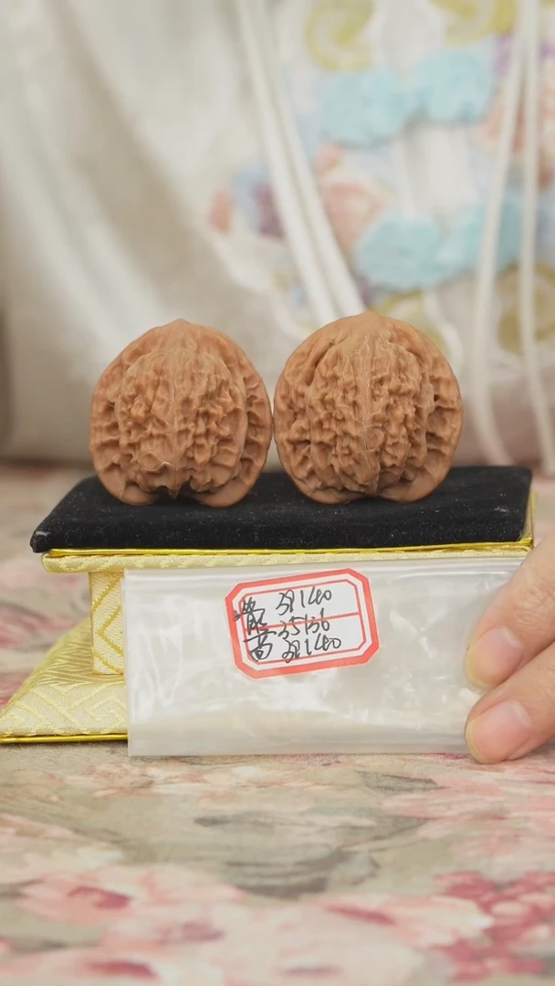 把件文玩核桃望月