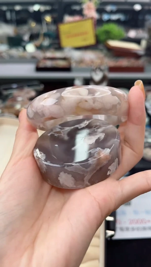 【闪购商品】石英质玉手镯未镶嵌62圈口（赠品镯心）3641450