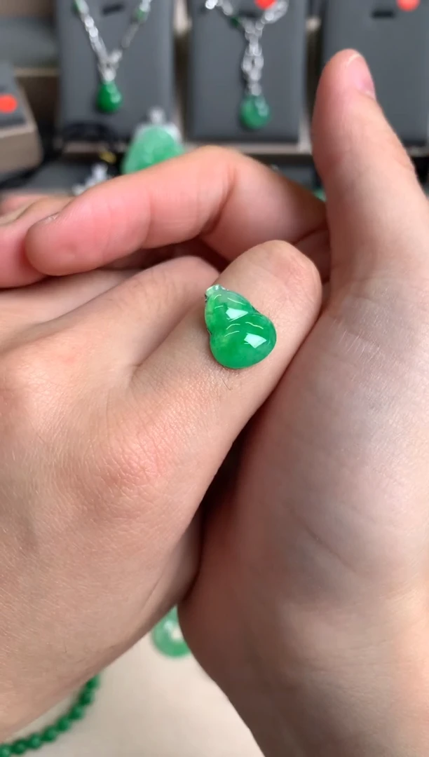 未镶嵌定制翡翠裸玉