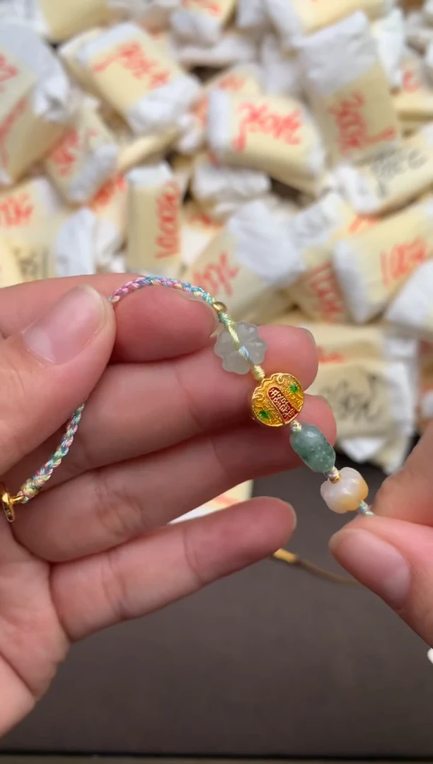 翡翠挂件未镶嵌—