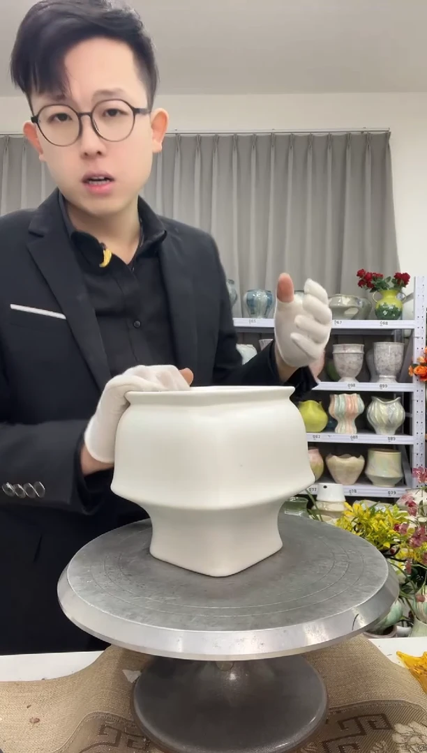 【1.1】花盆链接 高：16  口：12