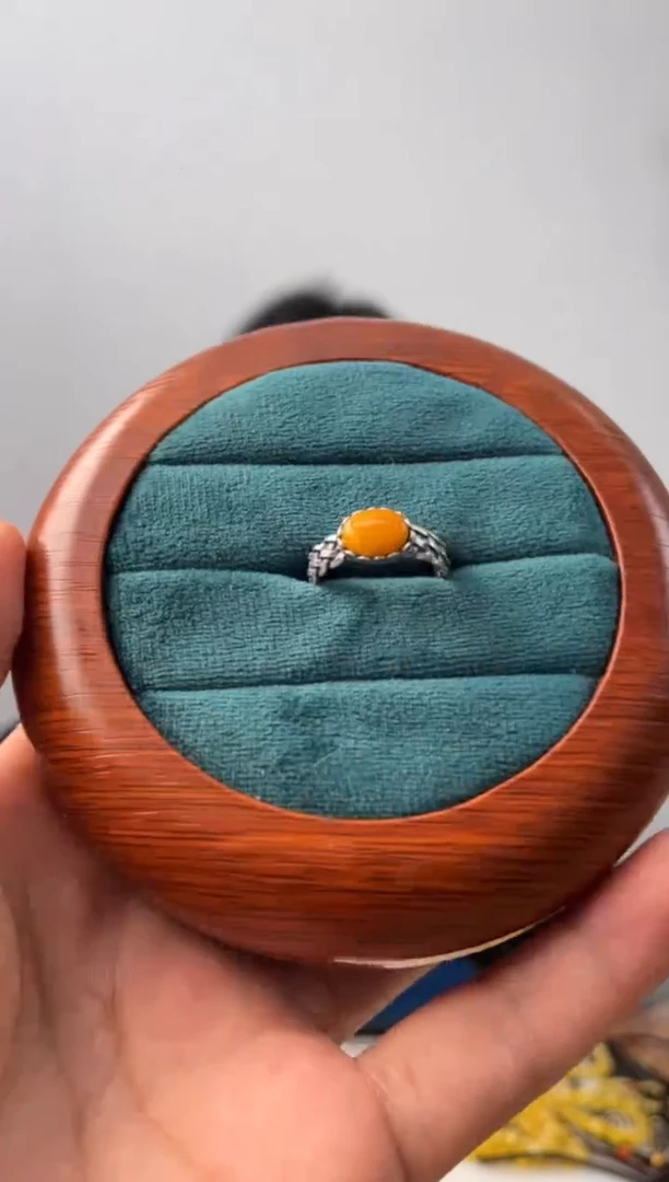 【闪购商品】蜜蜡戒指银S925镶嵌噶玛家