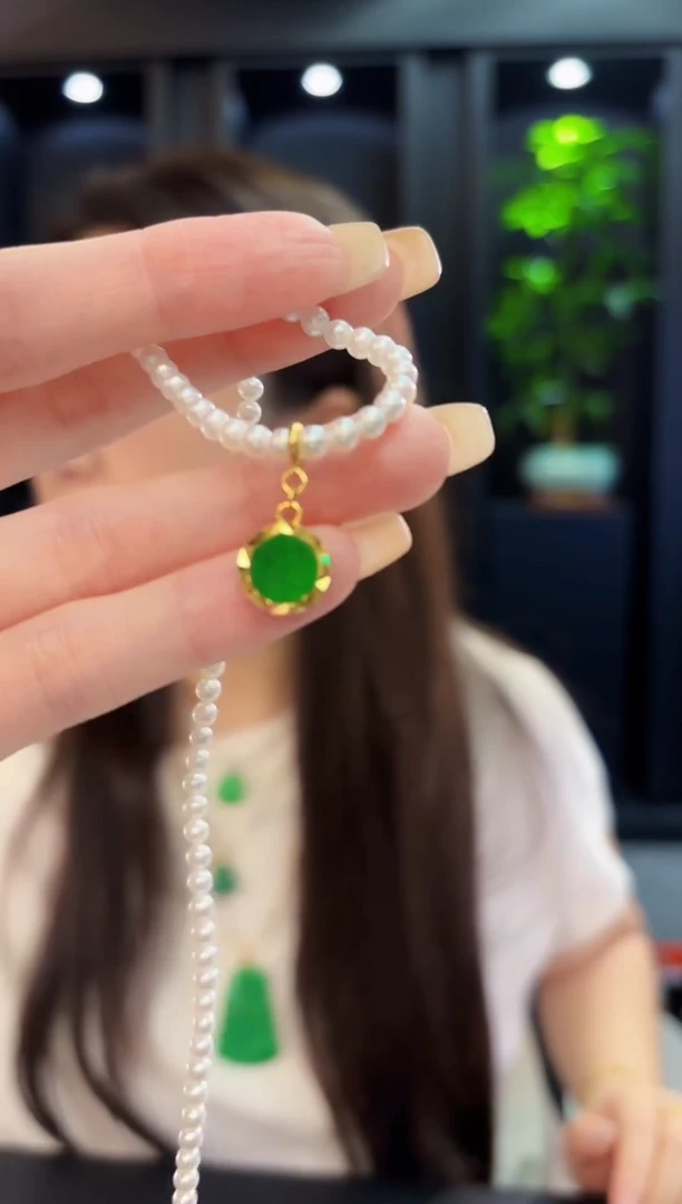 翡翠未镶嵌吊坠(不含链)r缅料A货/多样性发货/一件