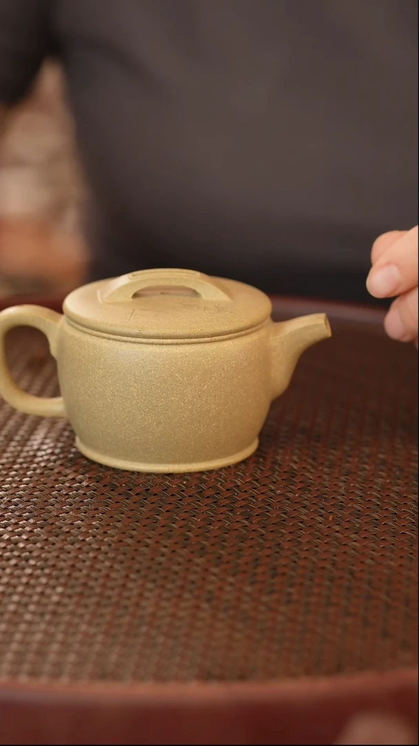 茶壶紫砂汉瓦 绿泥 微瑕 宽口 150cc