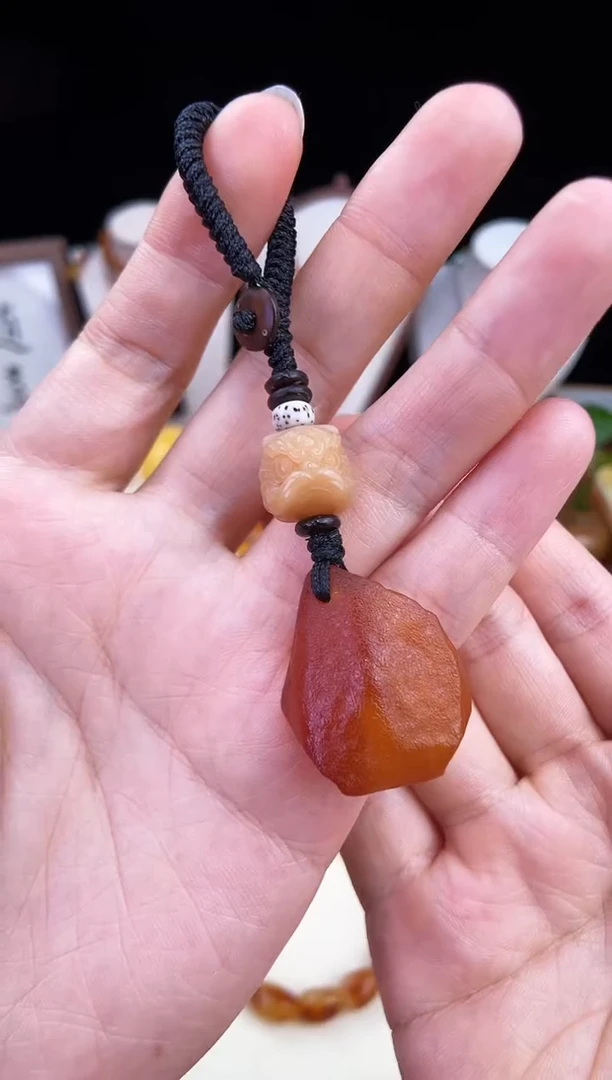 琥珀未镶嵌珠宝奇石柒月