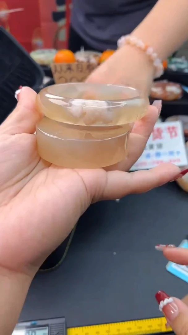 【闪购商品】石英质玉手镯未镶嵌赠送镯心（62圈口）