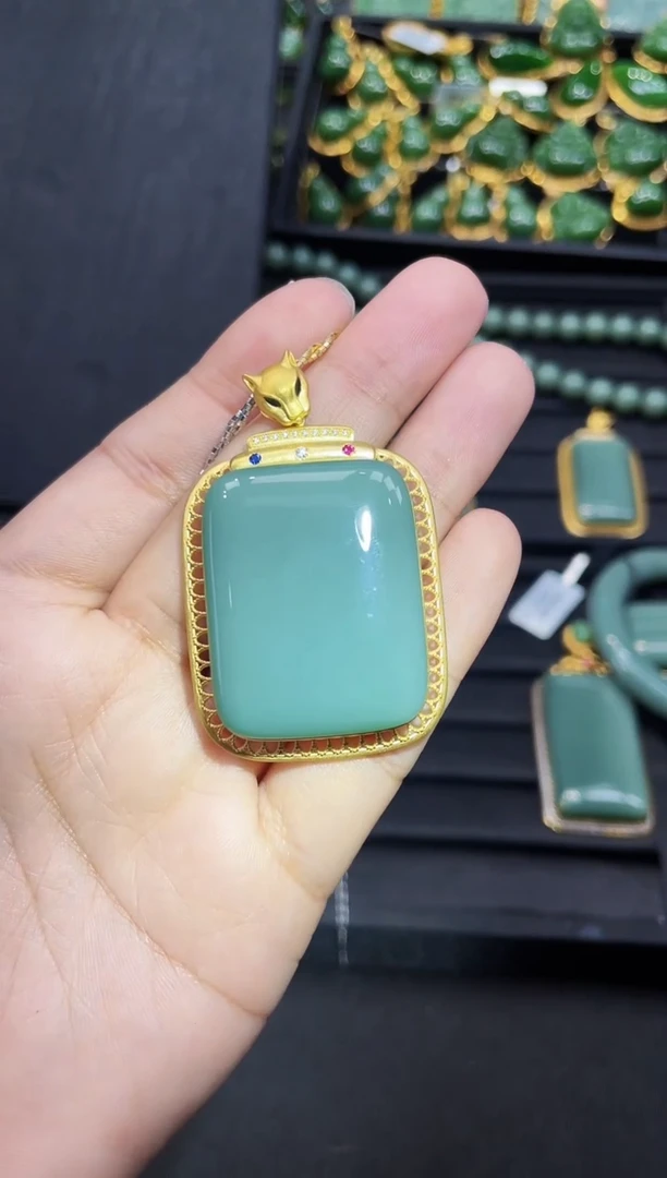 【闪购商品】和田玉吊坠18K金镶嵌36MM多样性发一