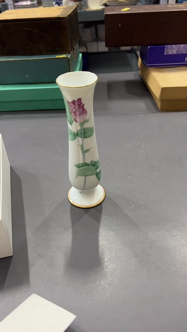 瓷片W****8满38包邮，编号：B181