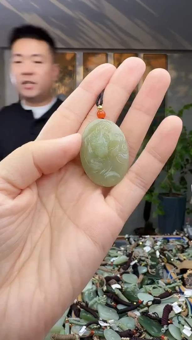 未镶嵌和田玉挂件拍一发一