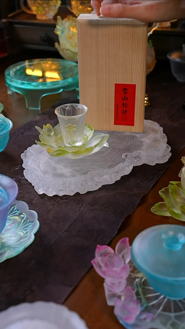 水仙1杯1托+雪山松针1盒