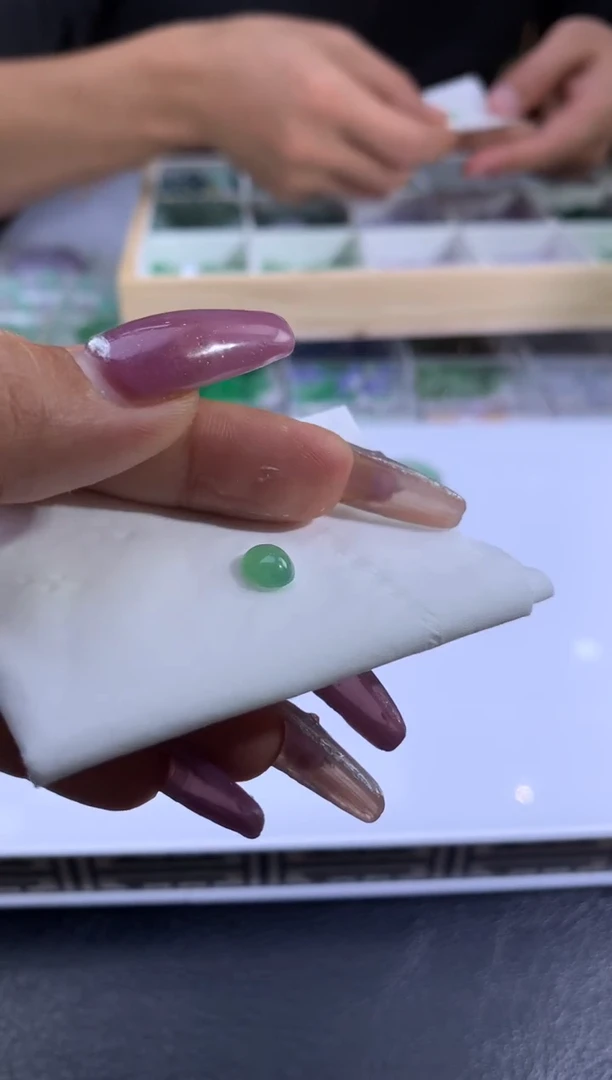 裸石翡翠爱****宝翡翠