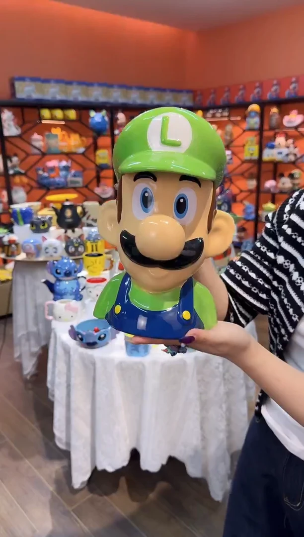 瓷片@@绿色路易吉饼干罐