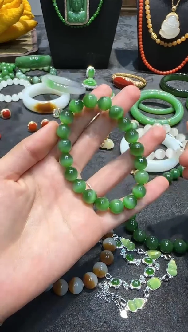 未镶嵌手串和田玉1