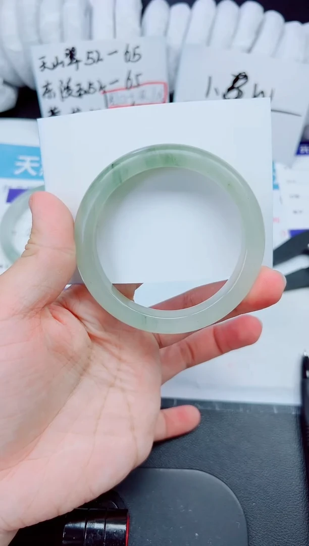 石英质玉手镯未镶嵌272-59