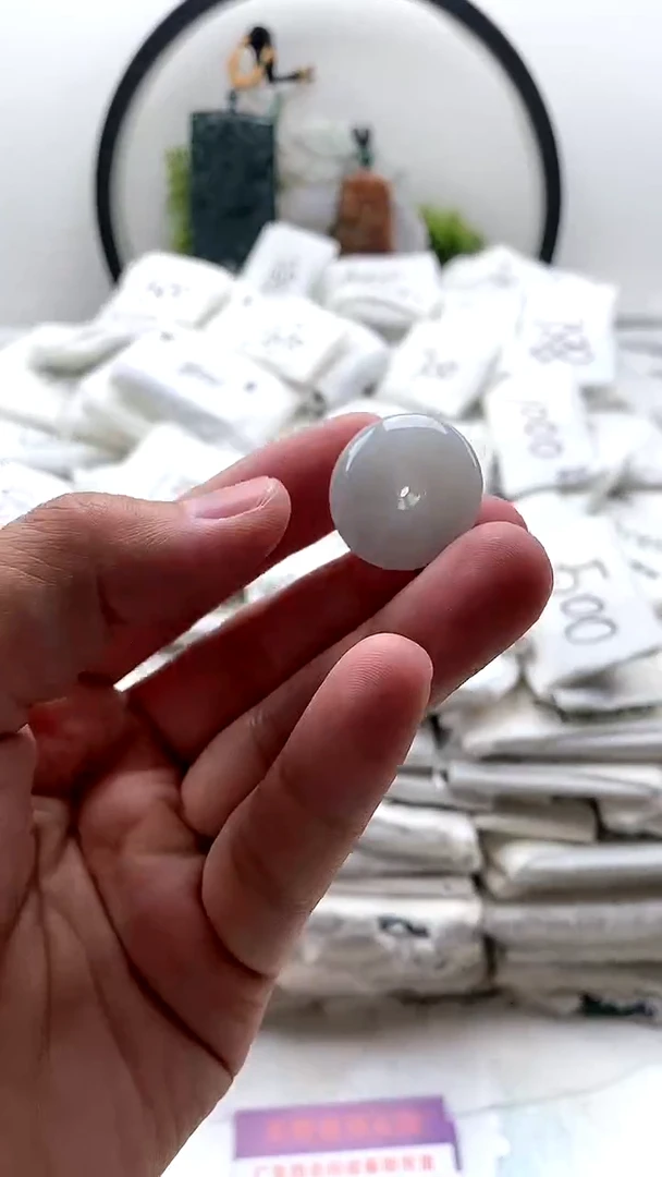 颈饰未镶嵌翡翠扣子