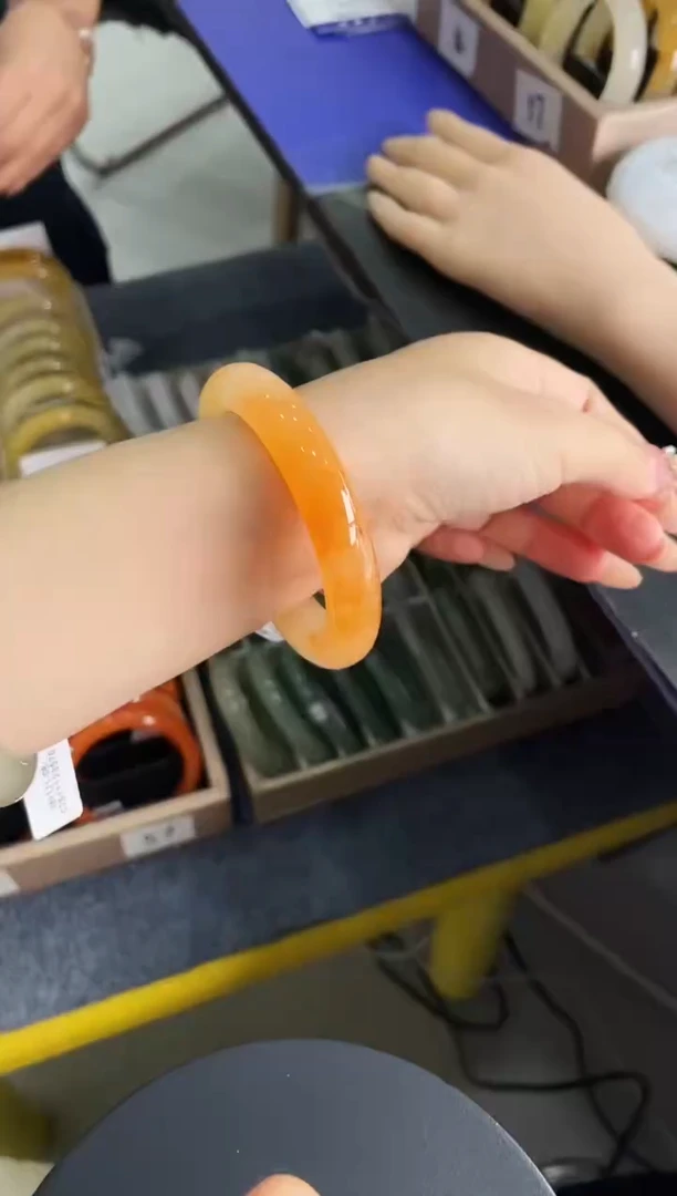 未镶嵌手镯石英质玉z29-HHB55+