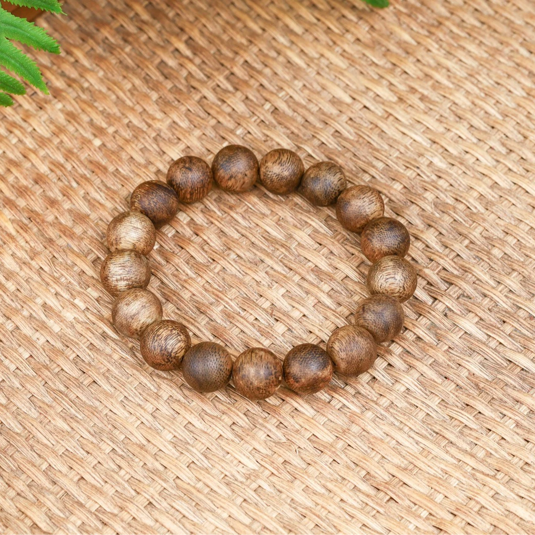 446041国香莺歌绿奇楠1.2单圈手串+448003+389582(多样性发货)