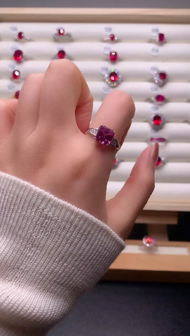 5蓝宝石（处理）帕帕拉恰热粉戒指