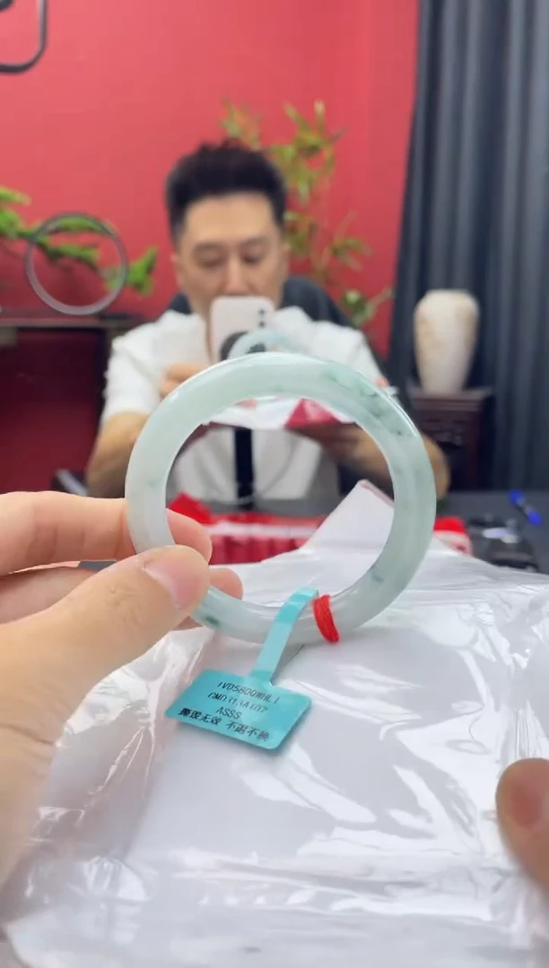 未镶嵌手镯翡翠3