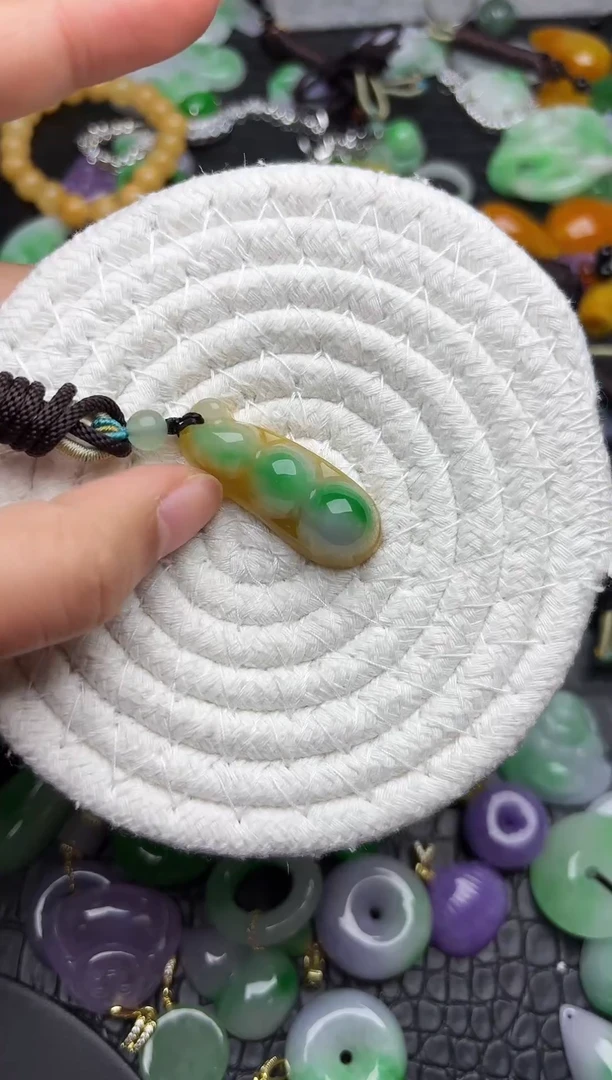颈饰未镶嵌翡翠缅甸翡翠吊坠