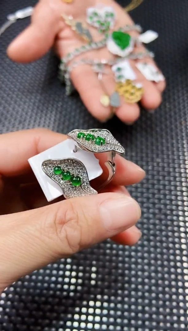 【闪购商品】翡翠耳饰未镶嵌111111111