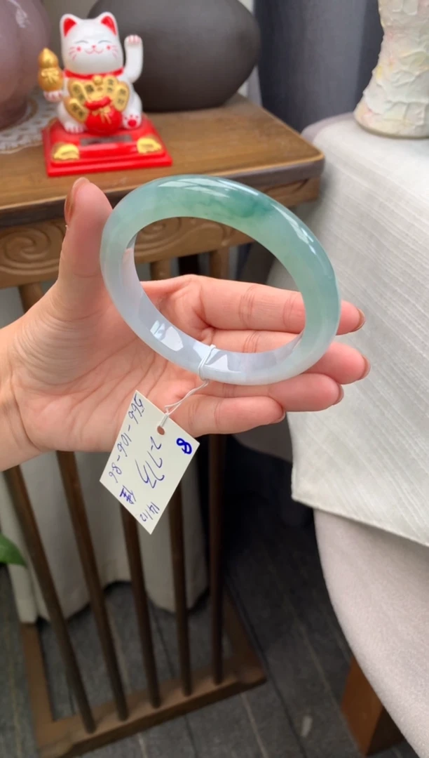 未镶嵌手镯翡翠假一赔三   手镯