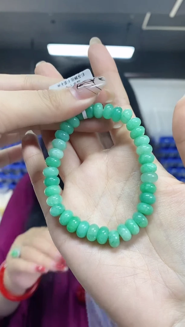 【闪购商品】翡翠手串未镶嵌多样性发其一颜色微差