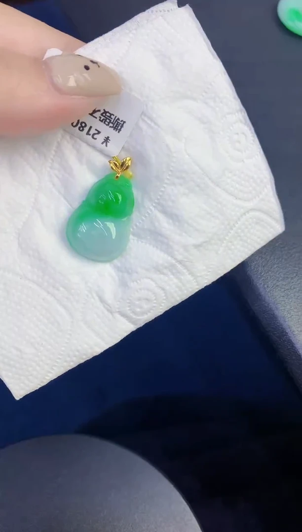 颈饰18K金镶嵌翡翠缅甸天然翡翠A货
