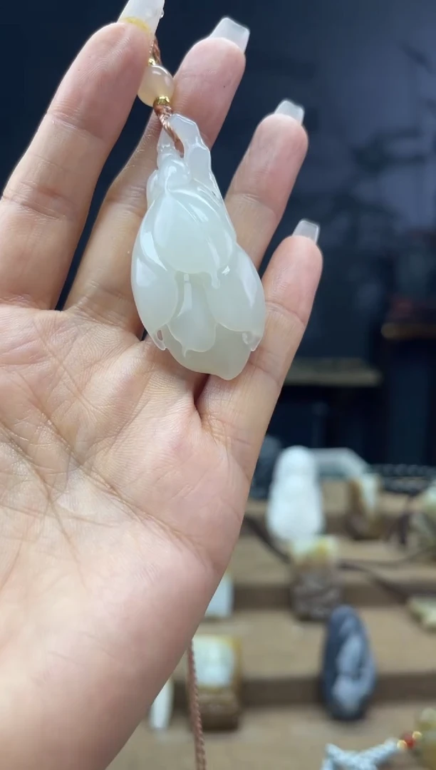 颈饰未镶嵌和田玉1