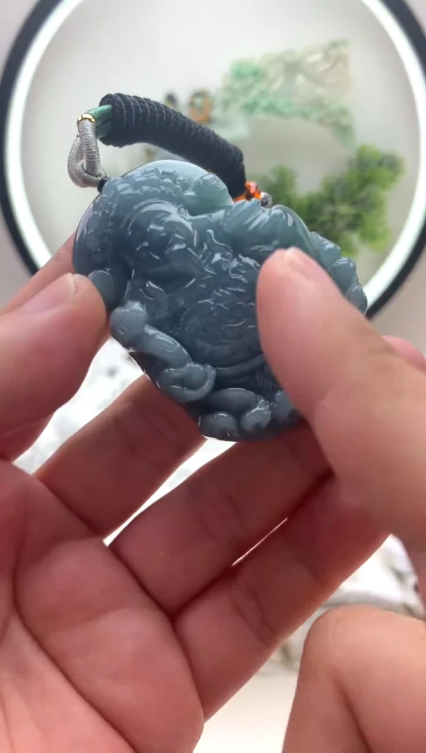 颈饰未镶嵌翡翠财神【有瑕疵】