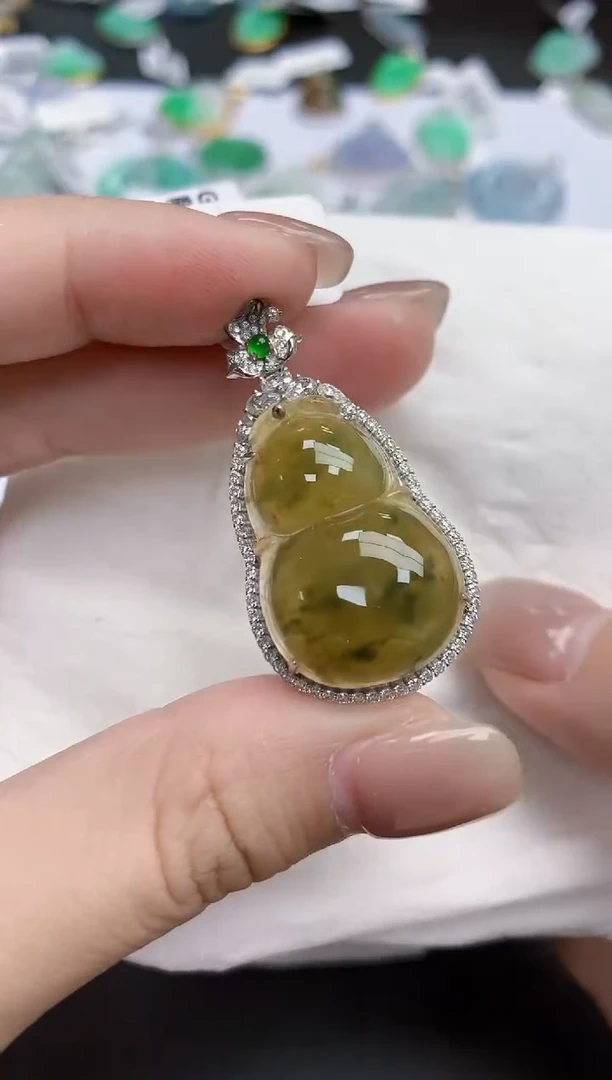 【闪购商品】翡翠颈饰18K金镶嵌天然缅甸翡翠A货