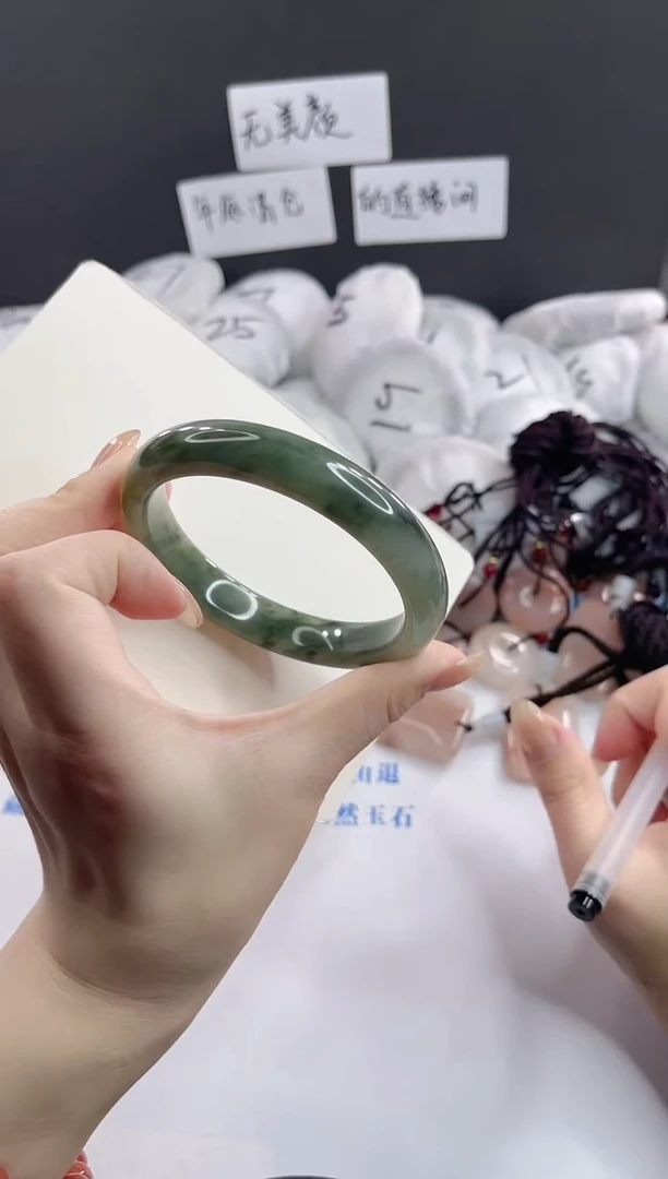未镶嵌手镯石英质玉多样性发货L120-65