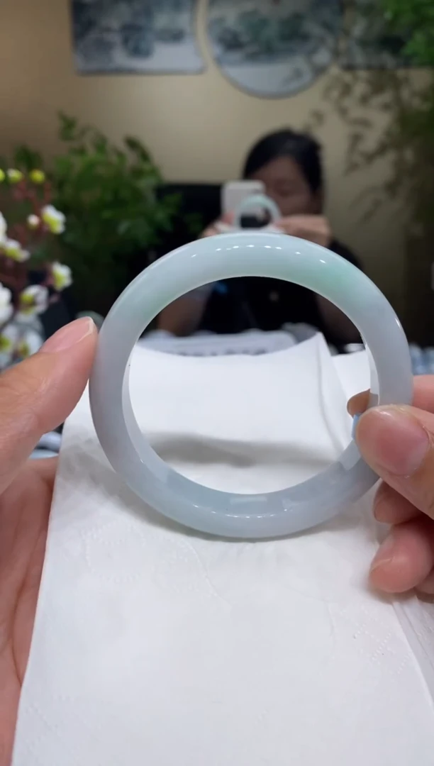 翡翠手镯未镶嵌圈口58.6