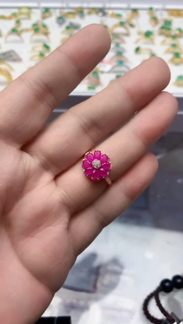 【闪购商品】红宝石戒指银S925镶嵌........