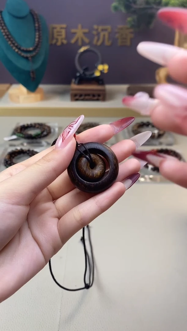 【闪购商品】沉香木手串J黄棋留疤平安扣JF88195506