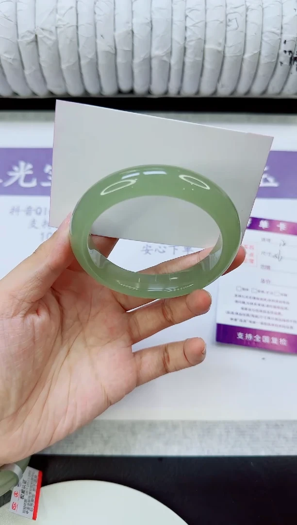 未镶嵌手镯石英质玉12/56