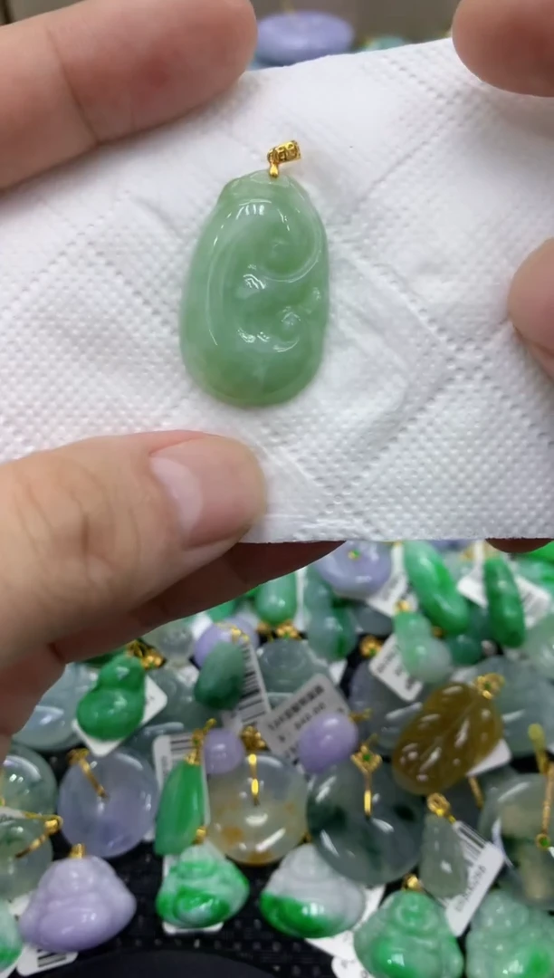 颈饰未镶嵌翡翠天然缅甸翡翠A货